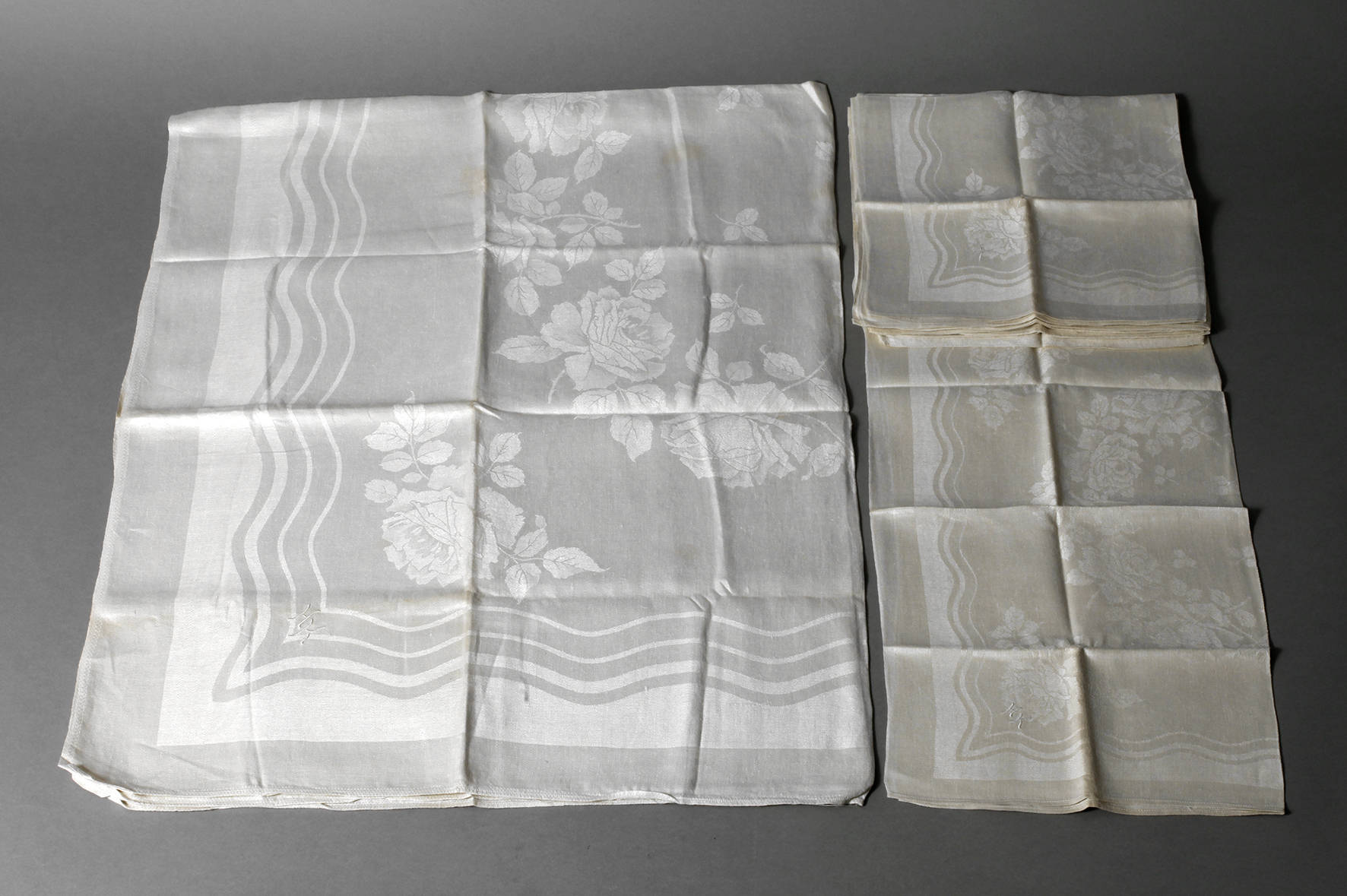 Tischgarnitur Rosendekor