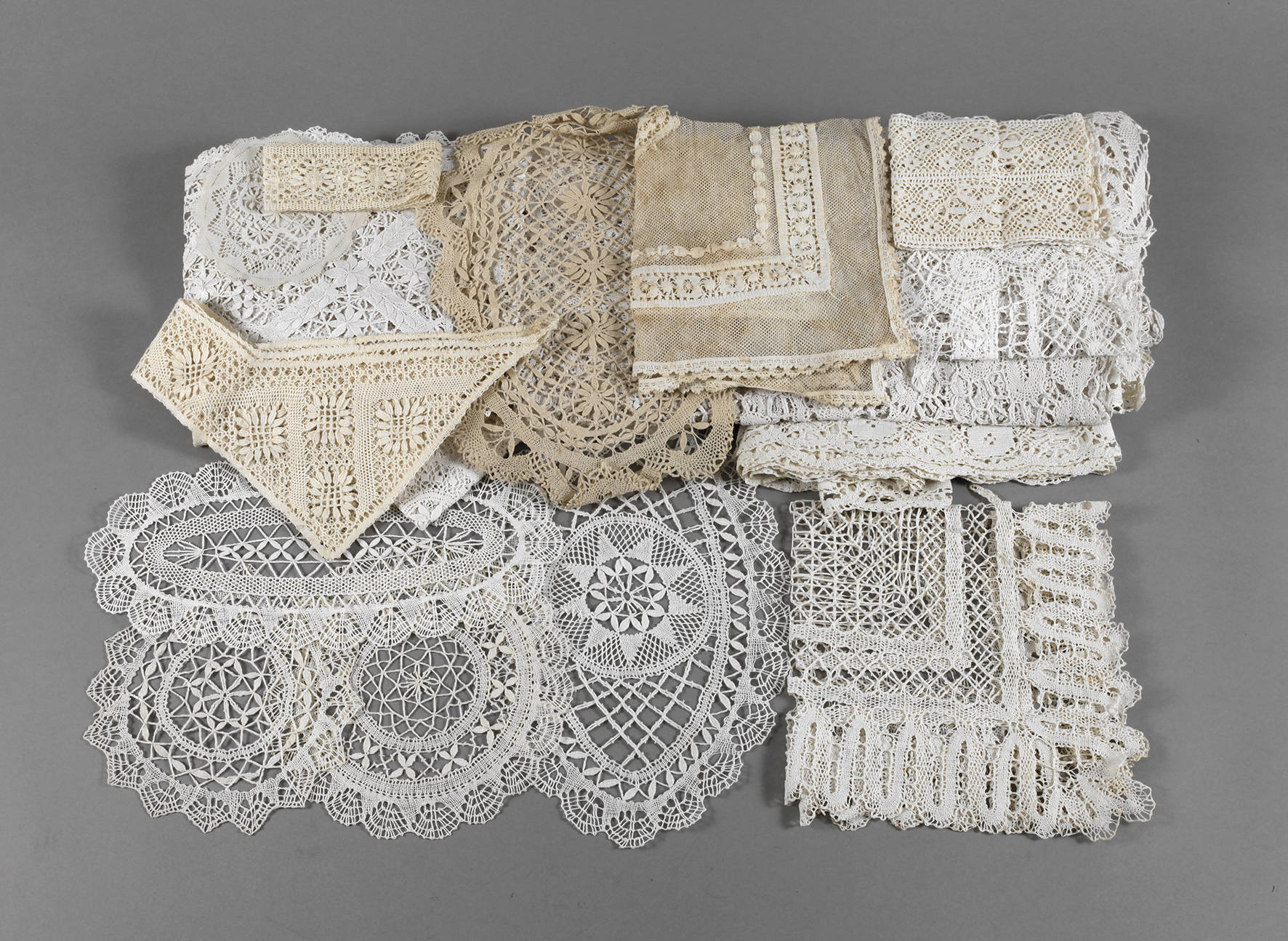Großes Konvolut Klöppelspitze