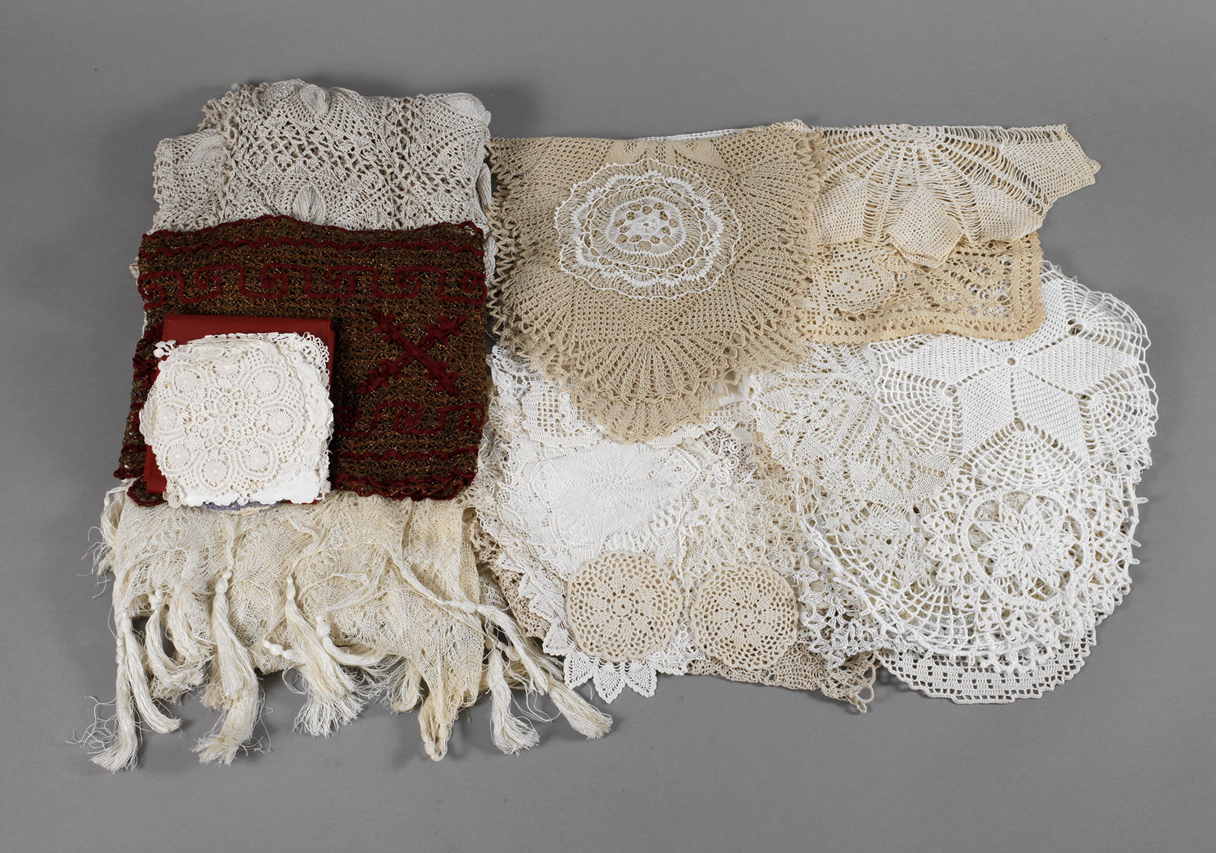 Konvolut Spitzendecken