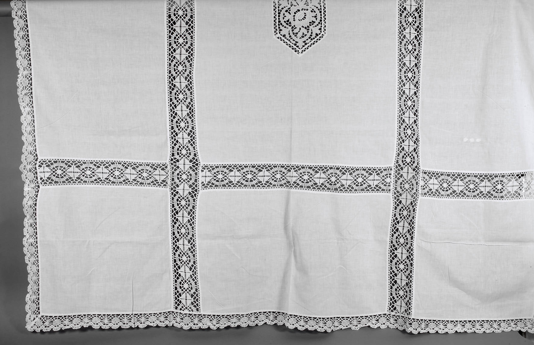 Große Handarbeitsdecke