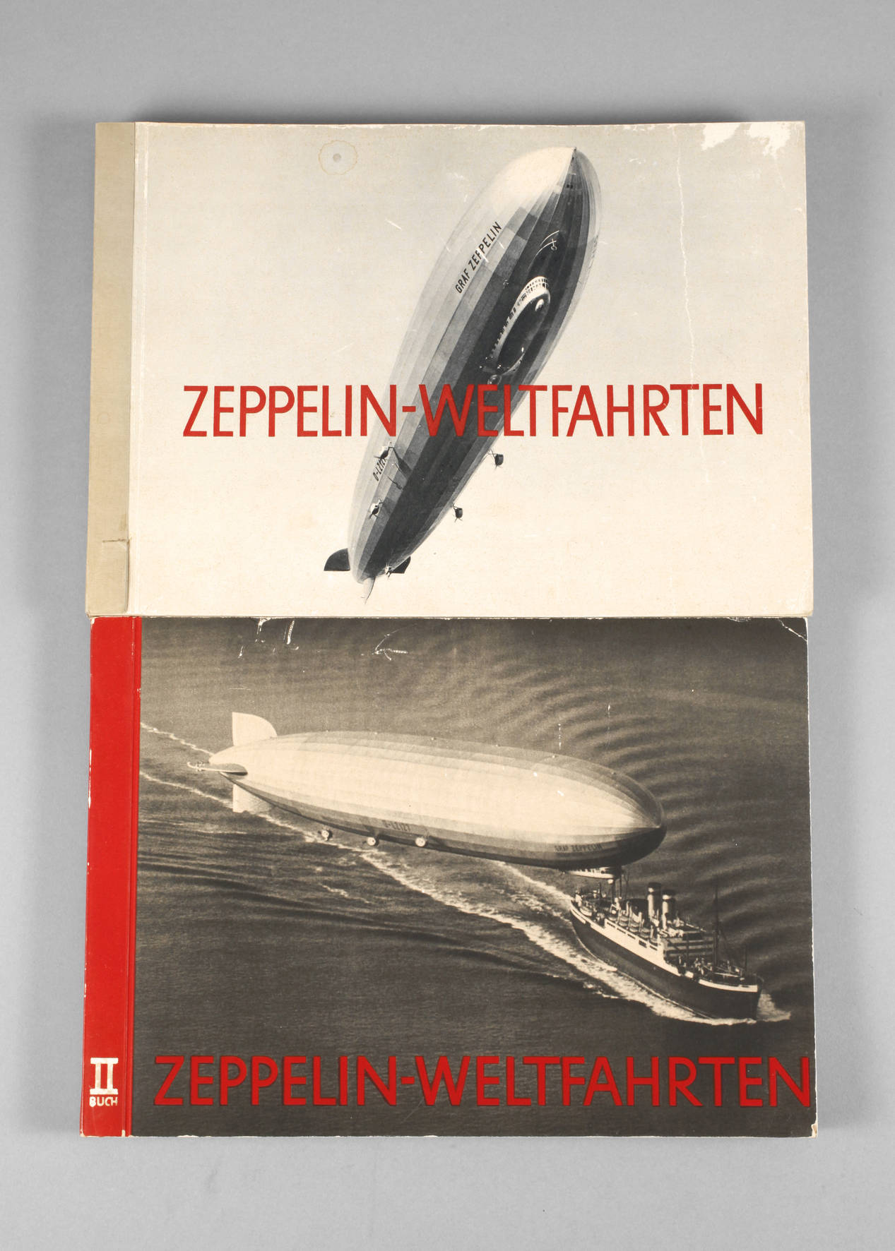 Zwei Zigarettenbilderalben Zeppelin-Weltfahrten