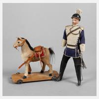 Puppenstubenpuppe als Offizier mit Pferd111