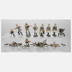 Konvolut Massesoldaten im Gefecht