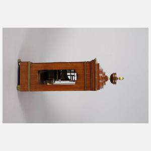 Klassizistische Stutzuhr David Roentgen attr.