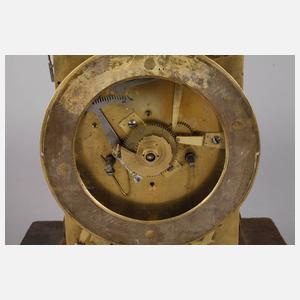 Klassizistische Stutzuhr David Roentgen attr.