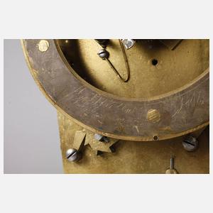 Klassizistische Stutzuhr David Roentgen attr.