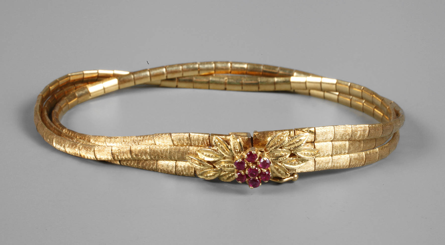 08c Goldarmband mit Rubinen