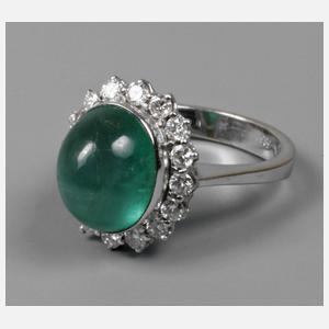 Brillantring mit großem Smaragdcabochon
