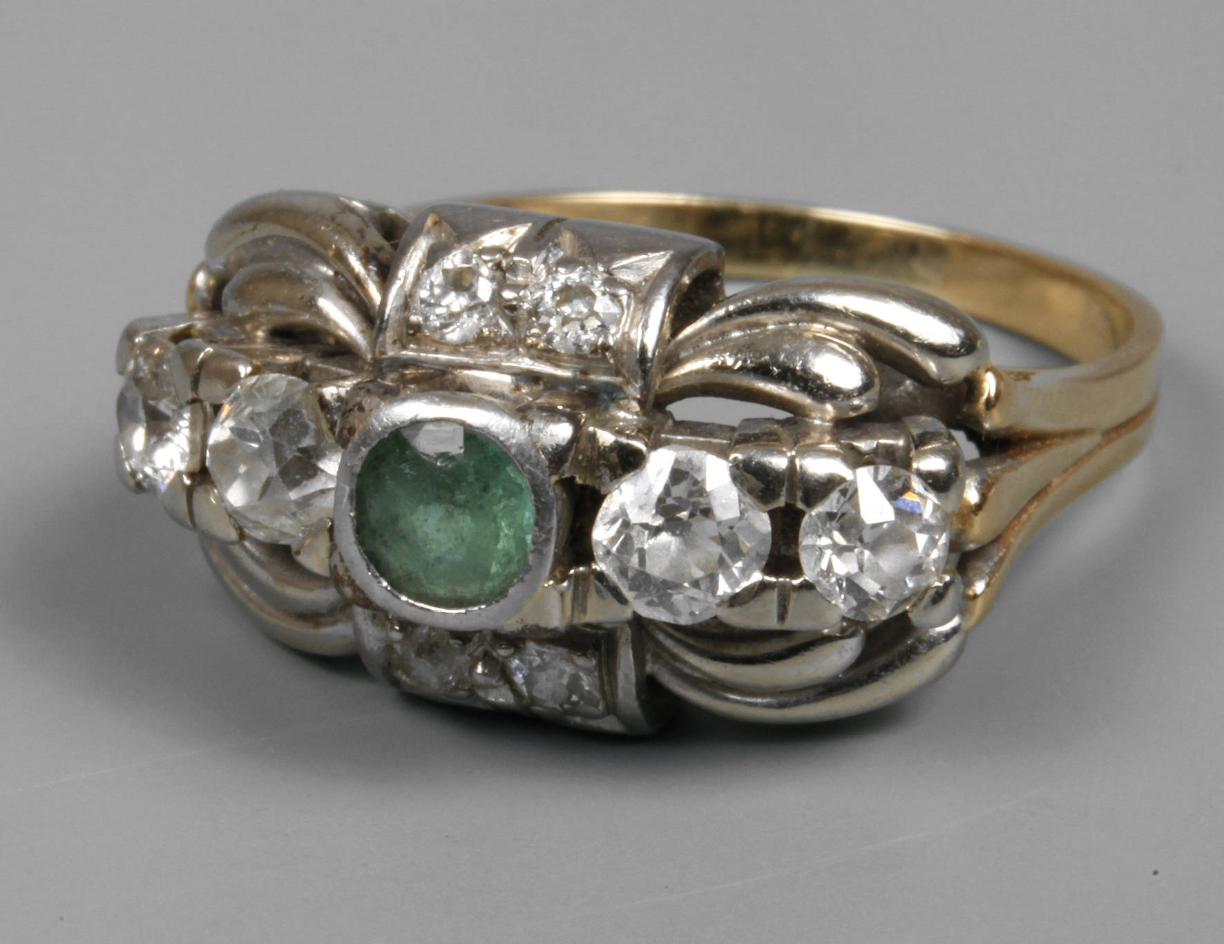 Art Déco Brillantring mit Smaragd