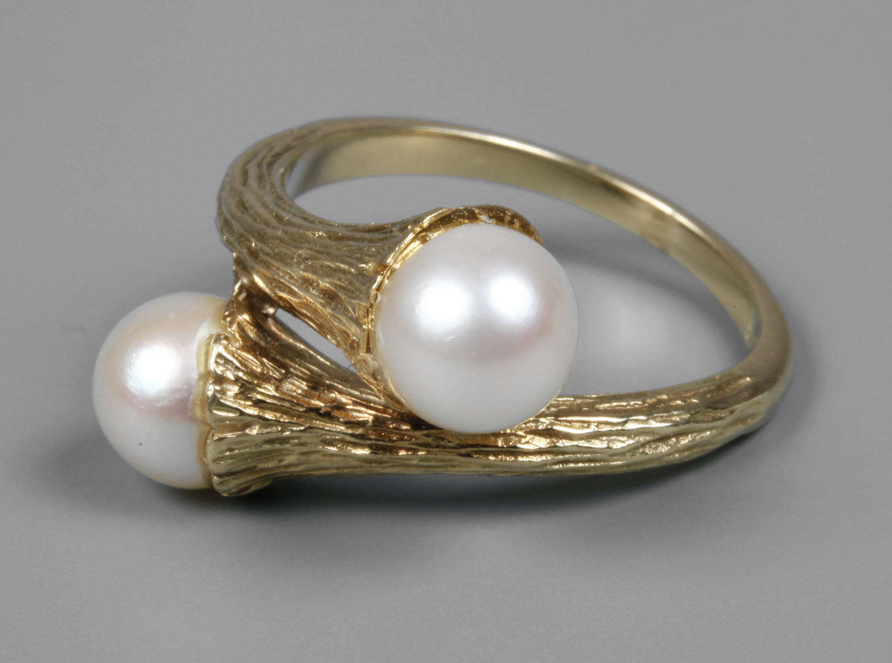 Goldring mit Zuchtperlen