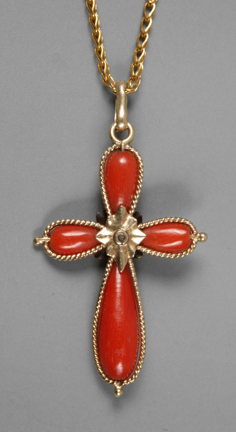 Kreuzanhänger Koralle