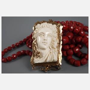 Übergroßes Collier mit Cameé