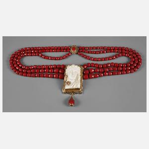 Übergroßes Collier mit Cameé