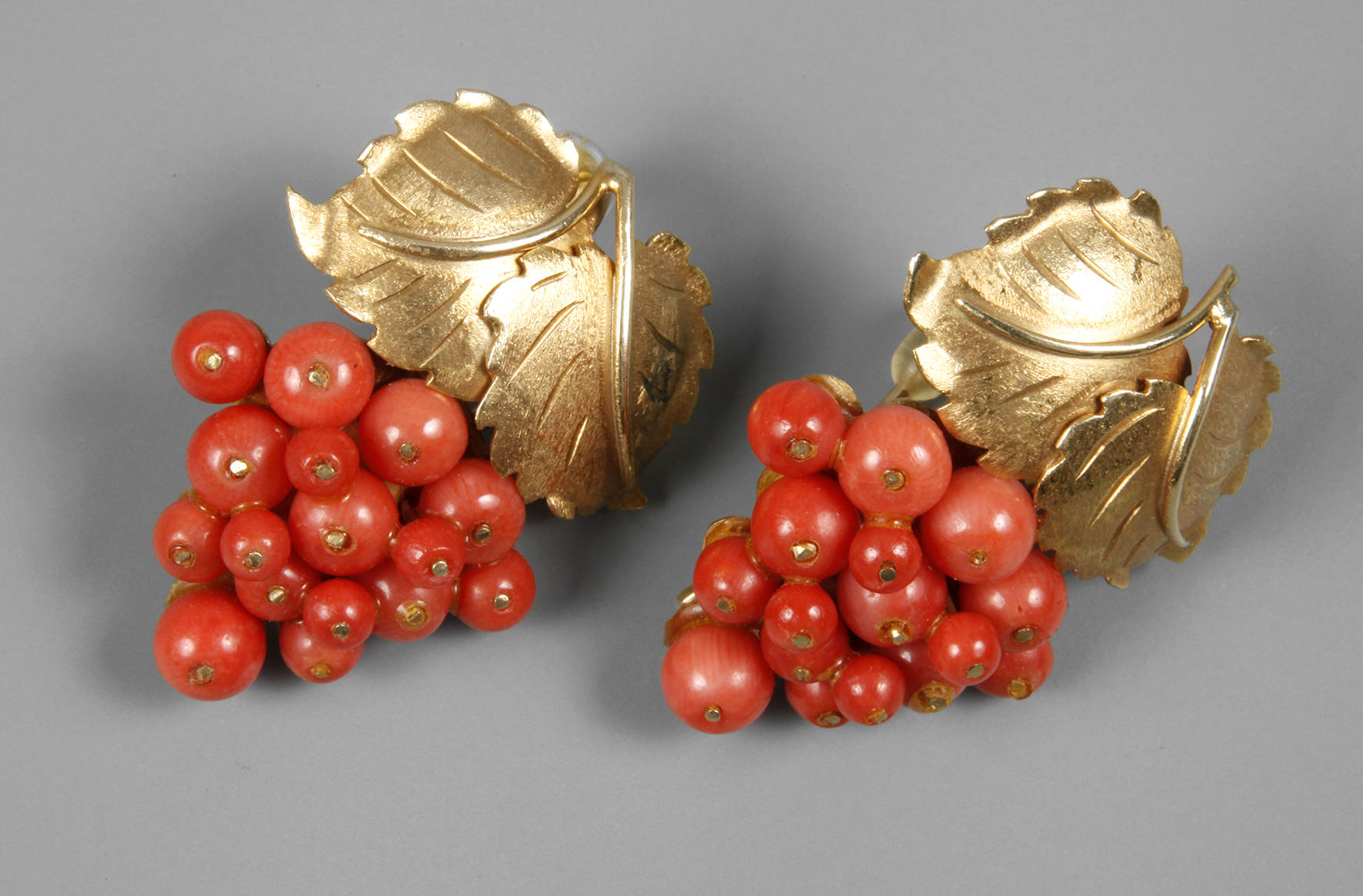 Paar Ohrhänger Koralle