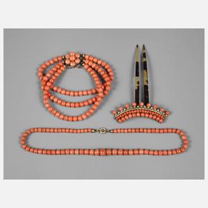 Drei Teile Korallschmuck