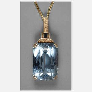 Anhänger mit Goldkette