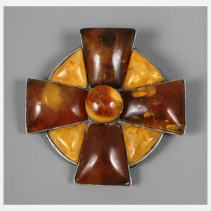 Bernsteinbrosche als Kreuz
