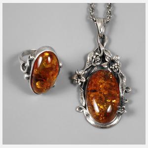 Bernstein Anhänger an Kette und Ring