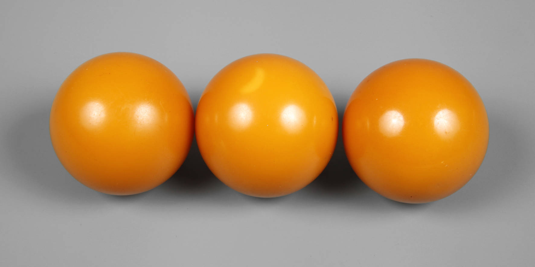 Drei Kugeln Bernstein