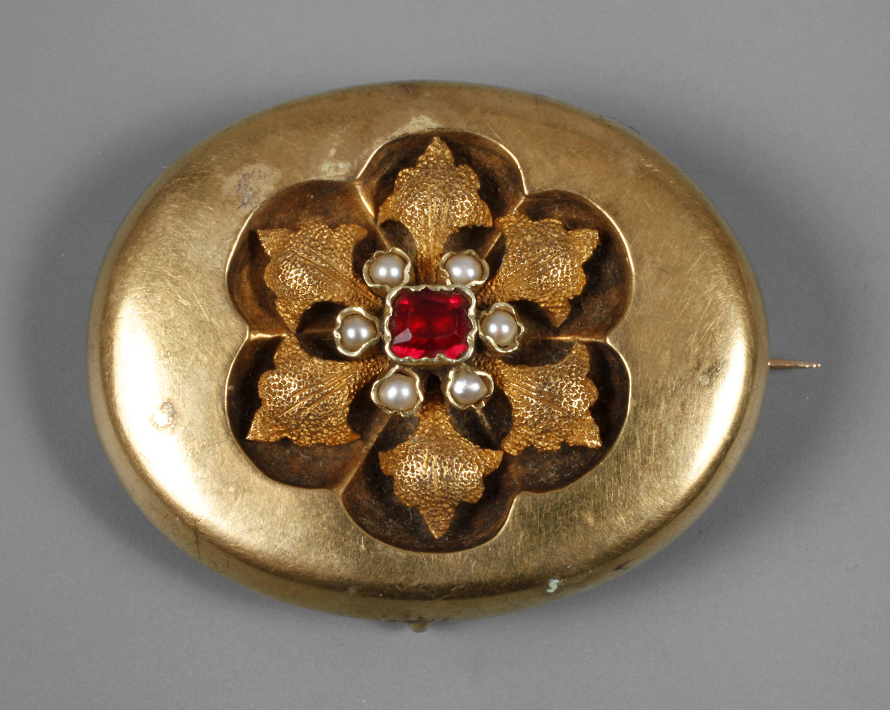 25a Goldbrosche Biedermeier