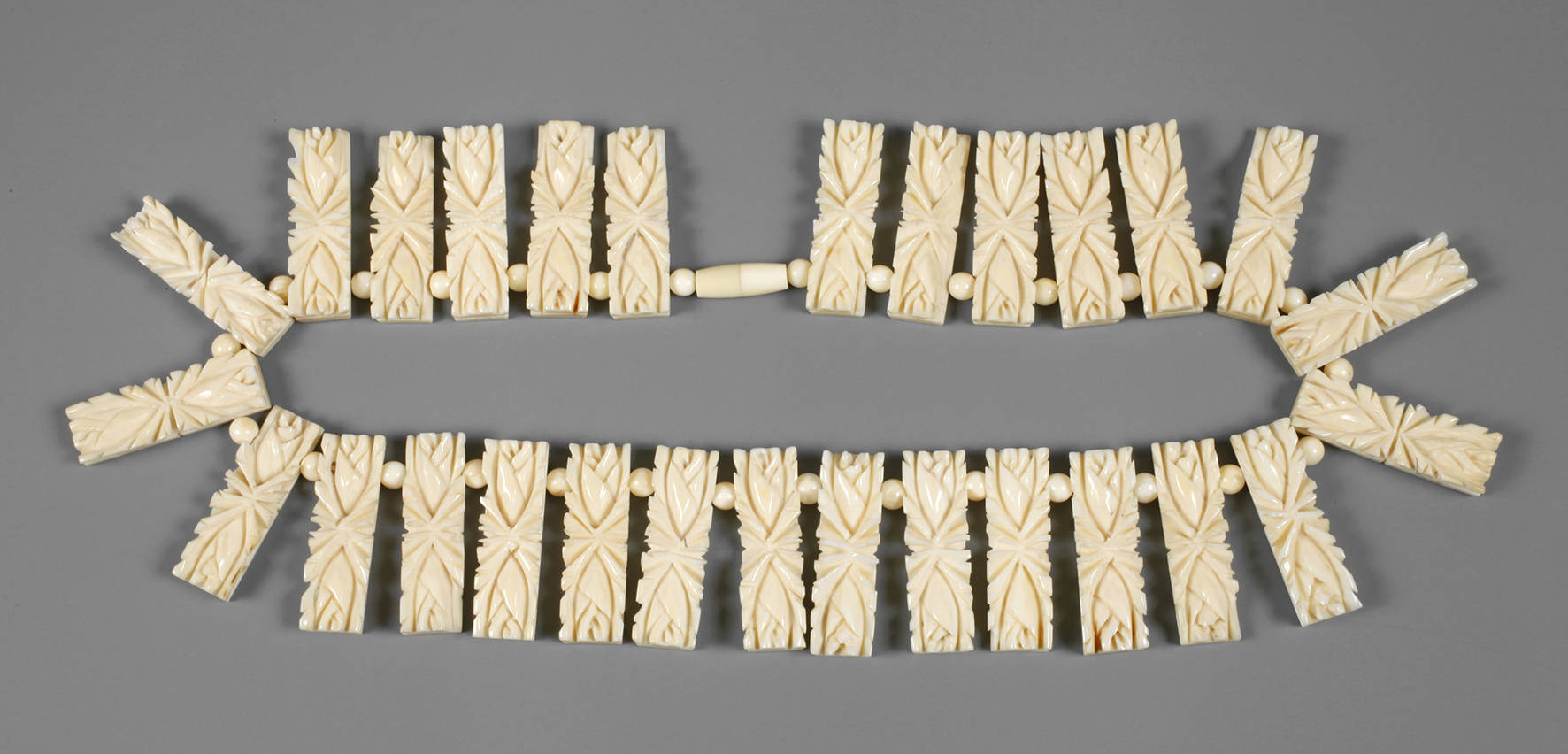 Elfenbeincollierollier