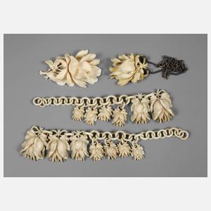 Vier Teile Elfenbein