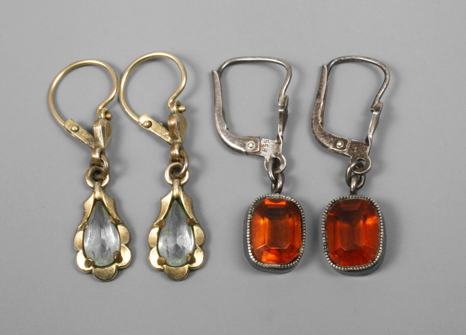 Zwei Paar Ohrhänger Art Déco