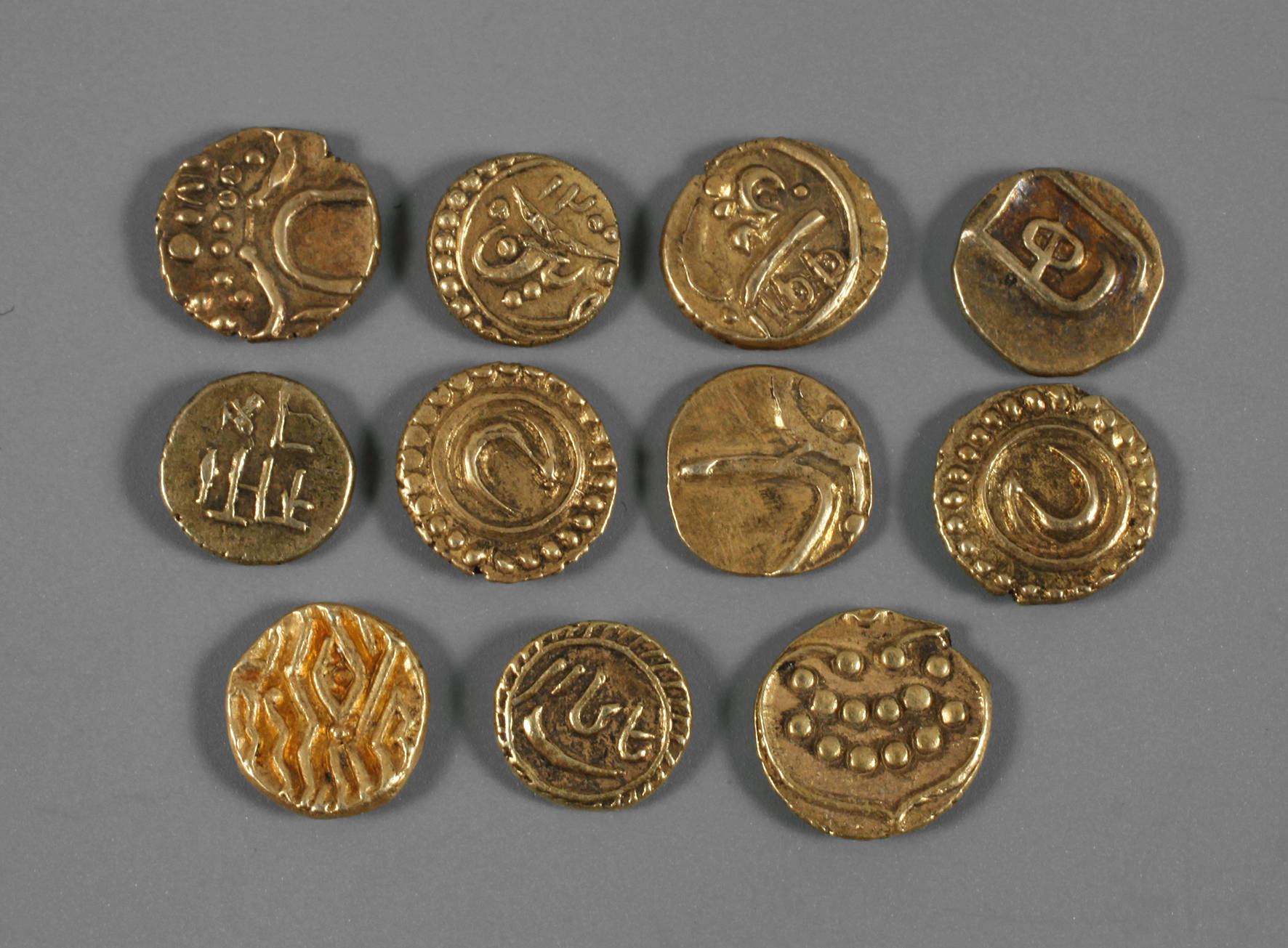 Konvolut indische Kleingoldmünzen