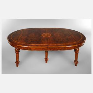 Übergroßer Auszugstisch