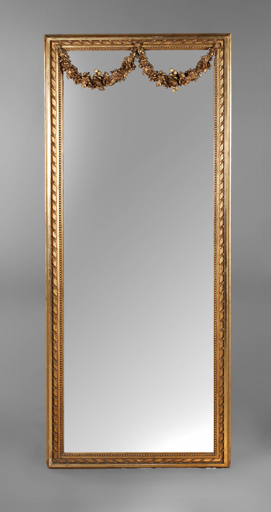 Klassizistischer Wandspiegel