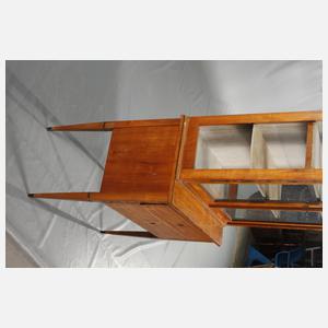 Klassizistische Aufsatzkommode