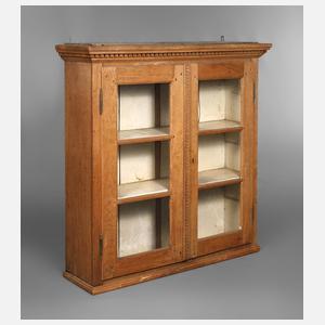 Klassizistischer Kommodenaufsatz