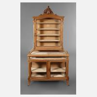 Kleine Sammlungsvitrine aus Adelsbesitz111