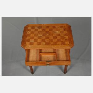 Klassizistischer Nähtisch