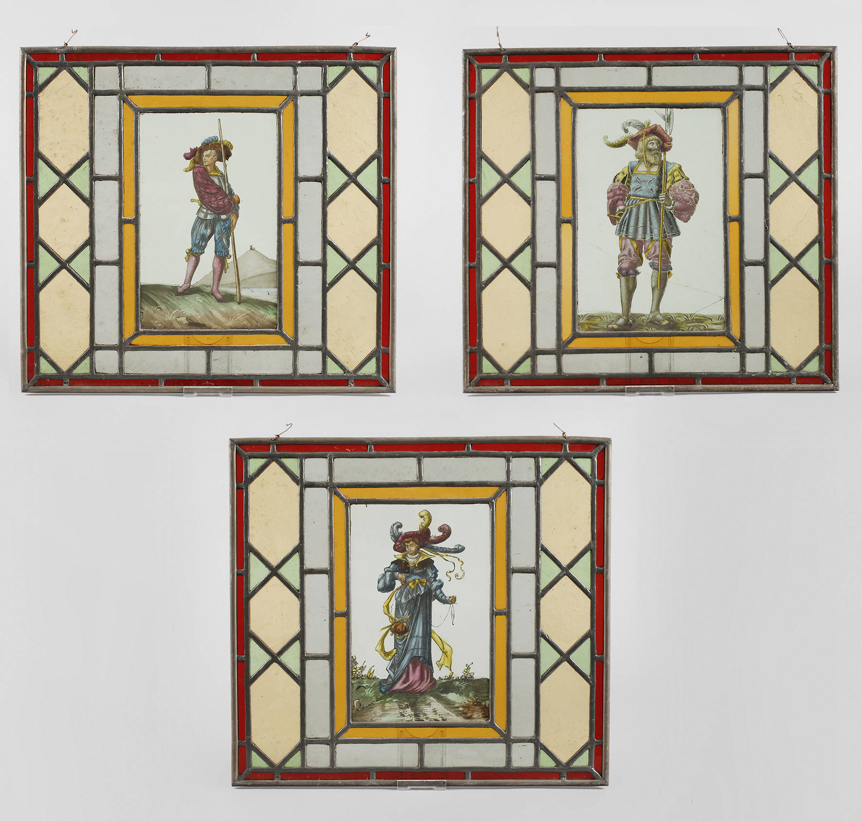 Drei Bleiverglasungen