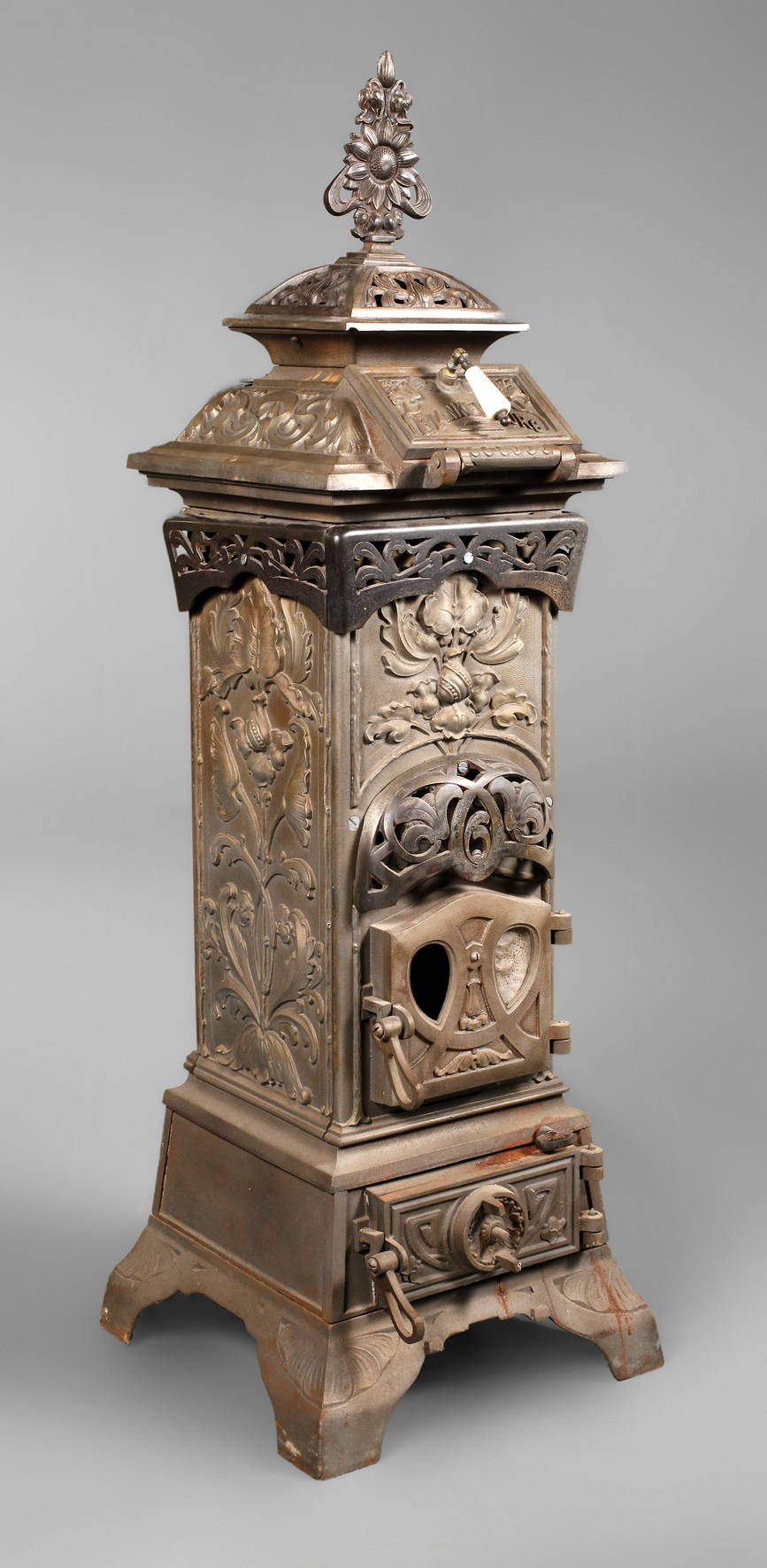 Jugendstil Ofen Gusseisen