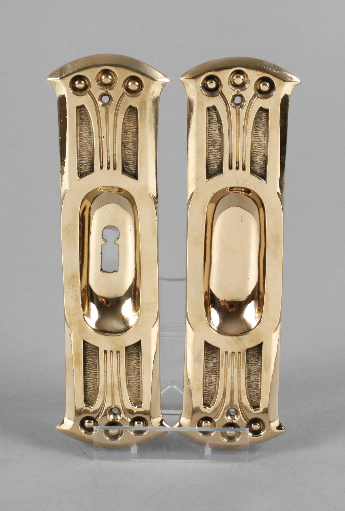 Zwei Schiebetürbeschläge