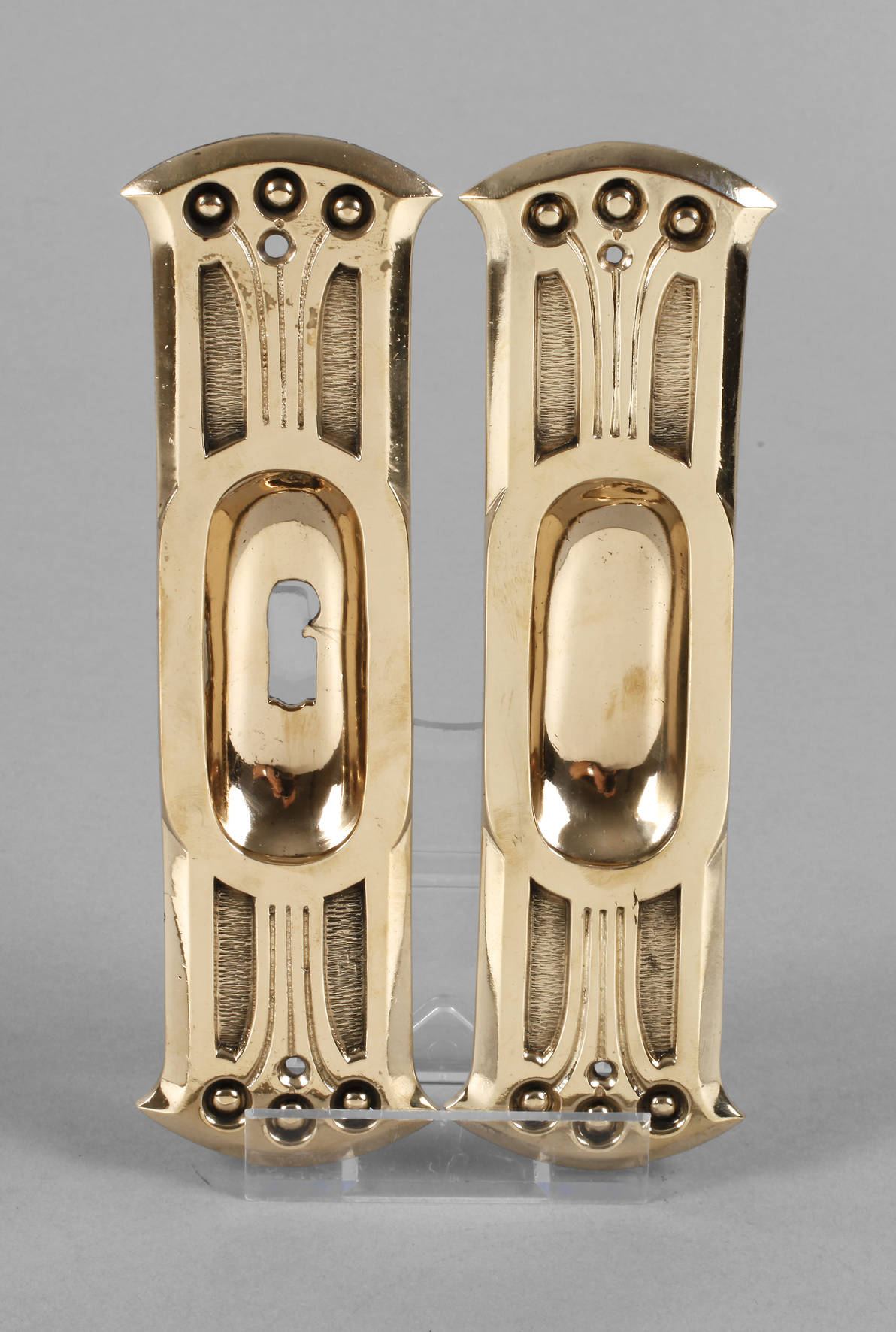 Zwei Schiebetürbeschläge