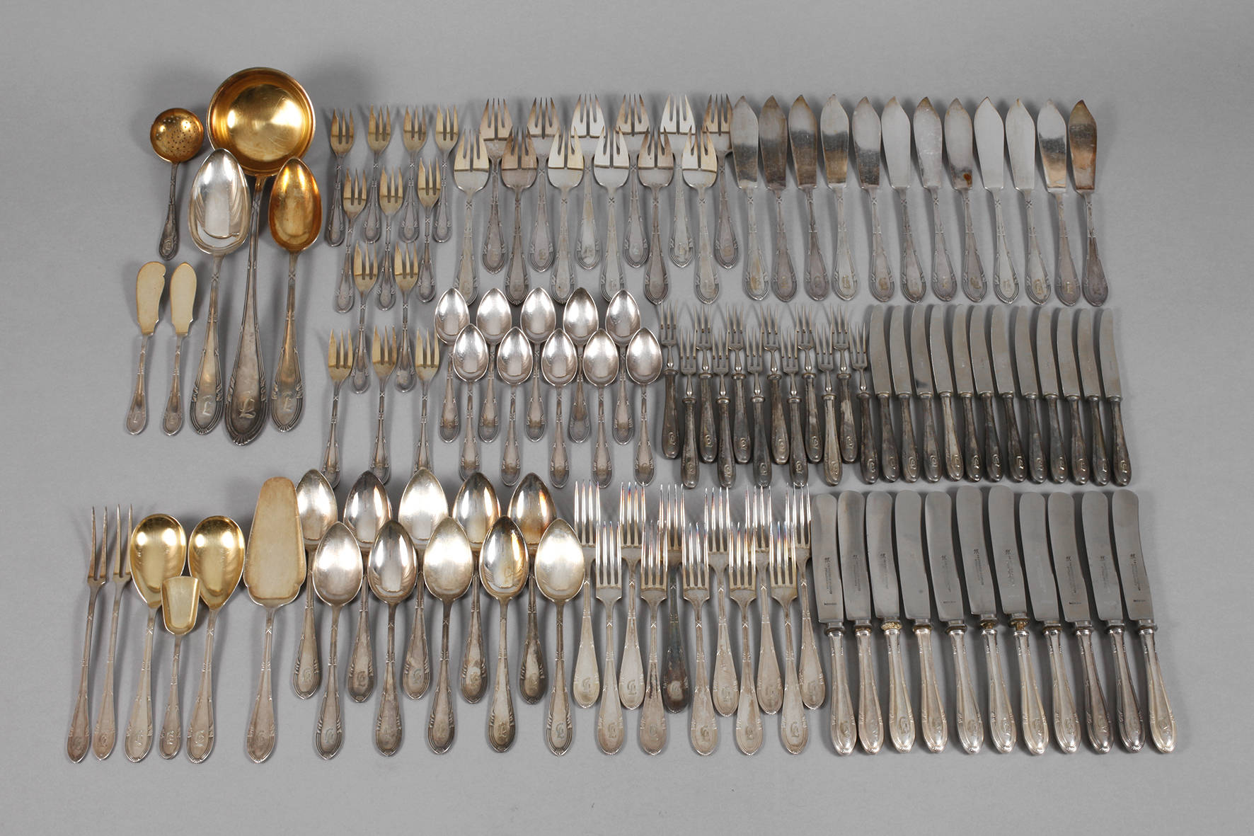 Jugendstilbesteck im Kasten