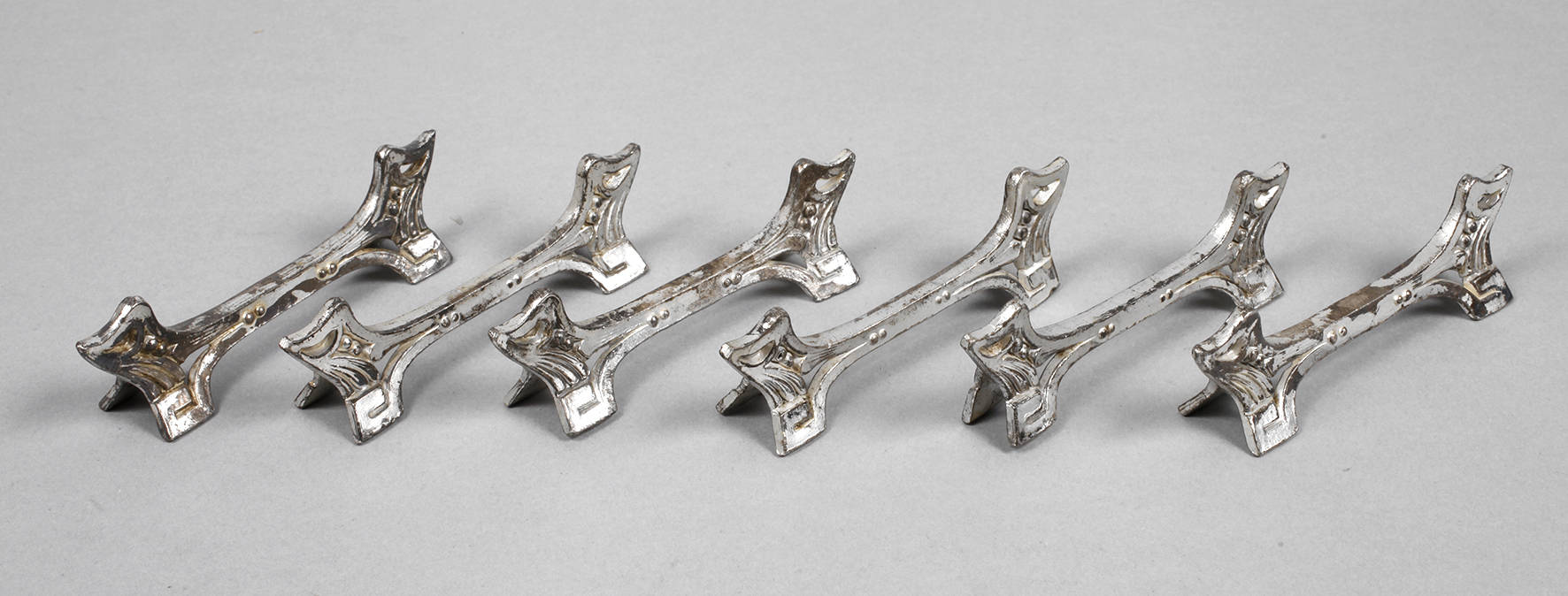 Sechs Messerbänkchen Jugendstil