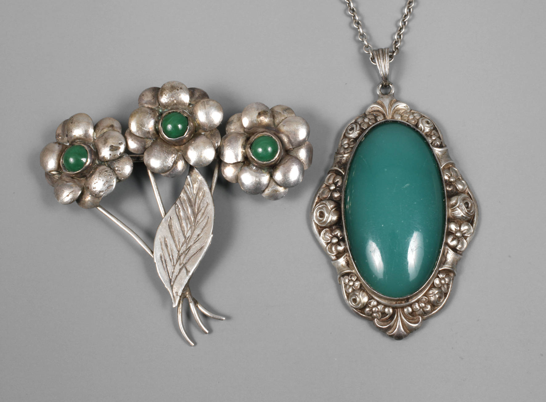 Brosche und Anhänger Jugendstil