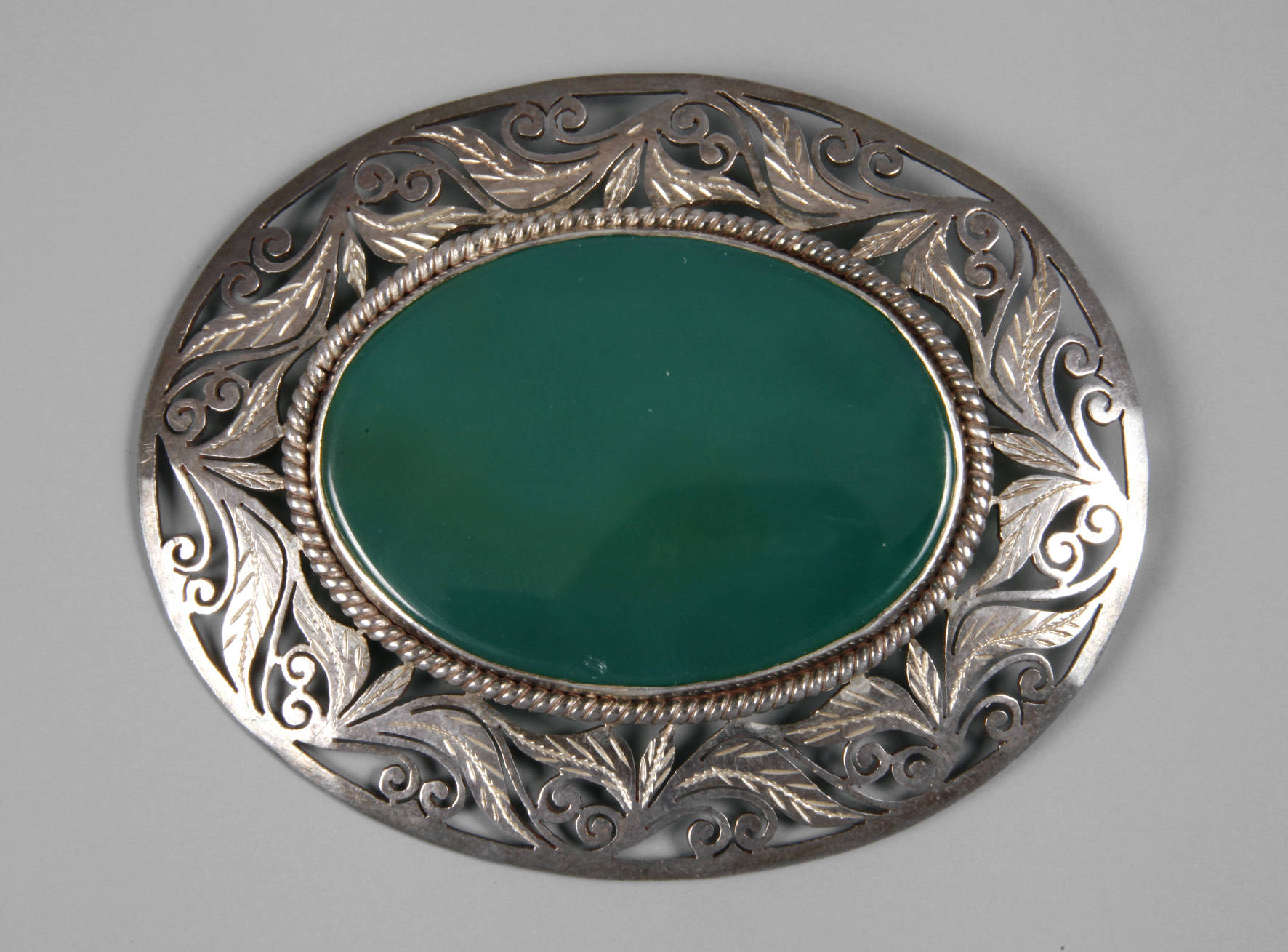 Große Jugendstilbrosche