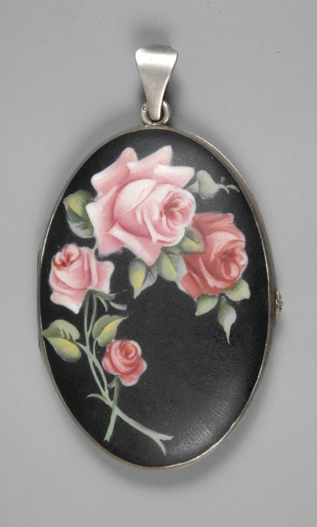 Medaillon mit Rosenmotiv