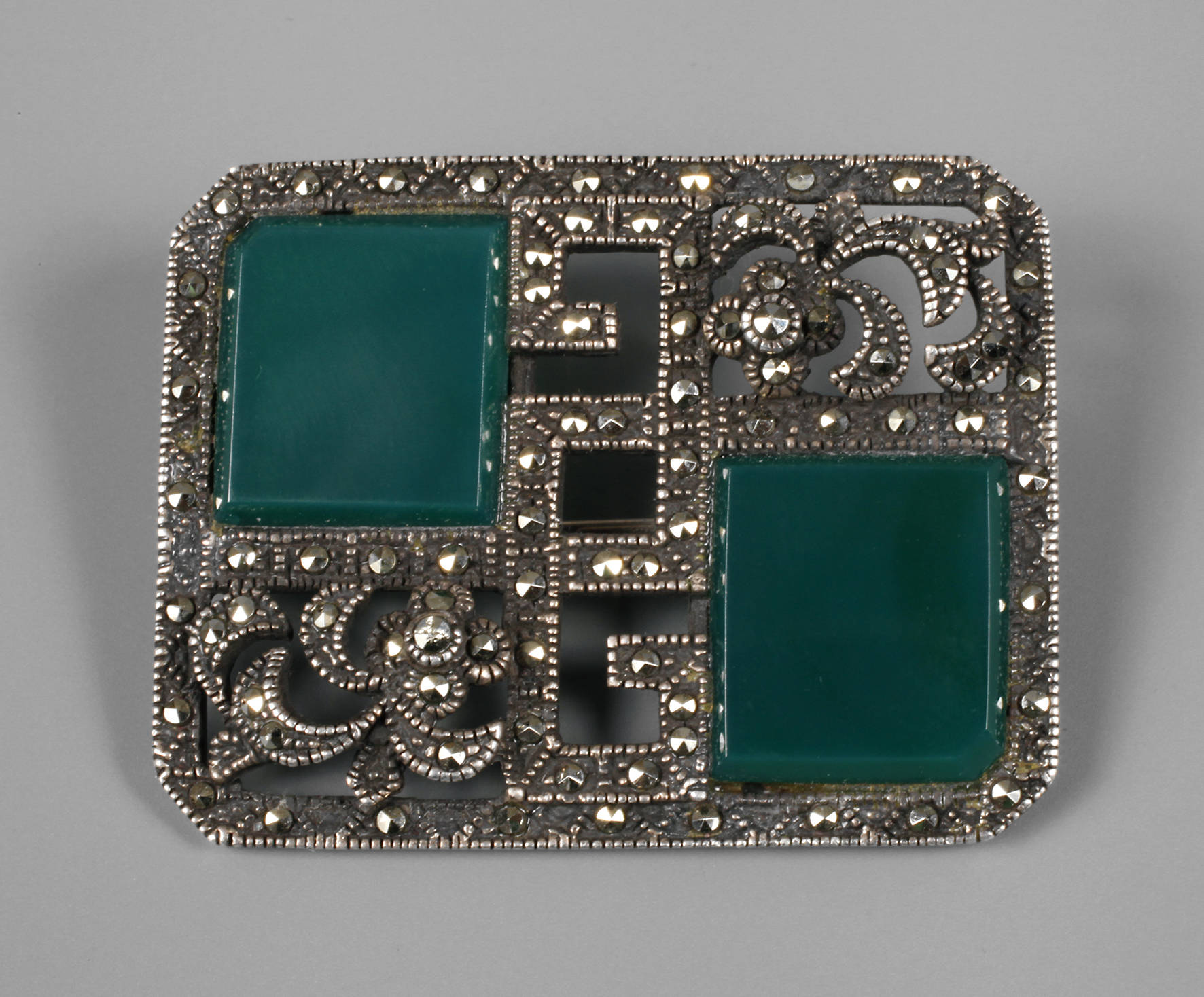 Markasitenbrosche mit Chrysopras