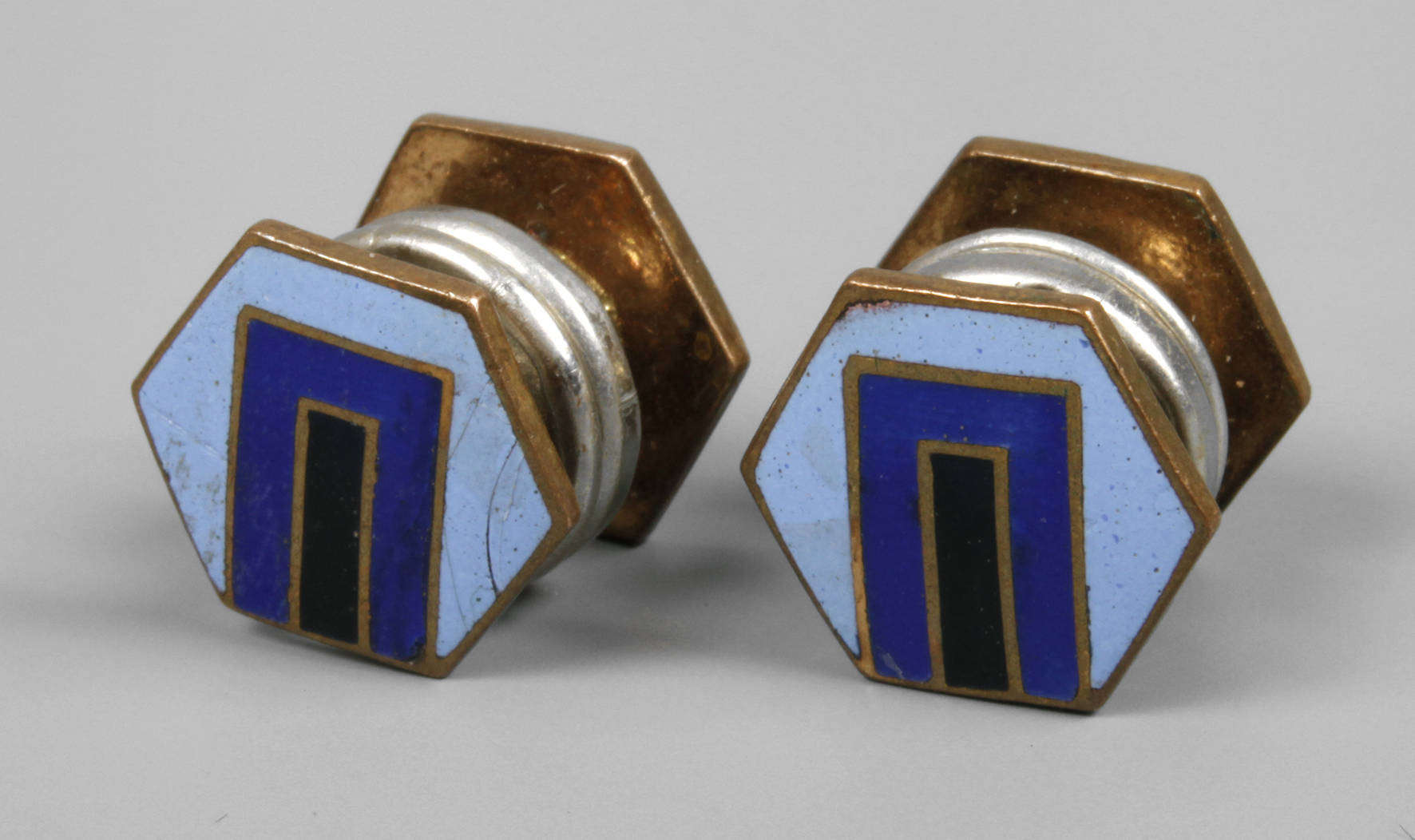 Paar Manschettenknöpfe