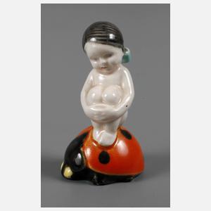 Keramos Wien Mädchen auf Marienkäfer