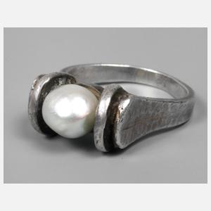 Designring mit grauer Zuchtperle