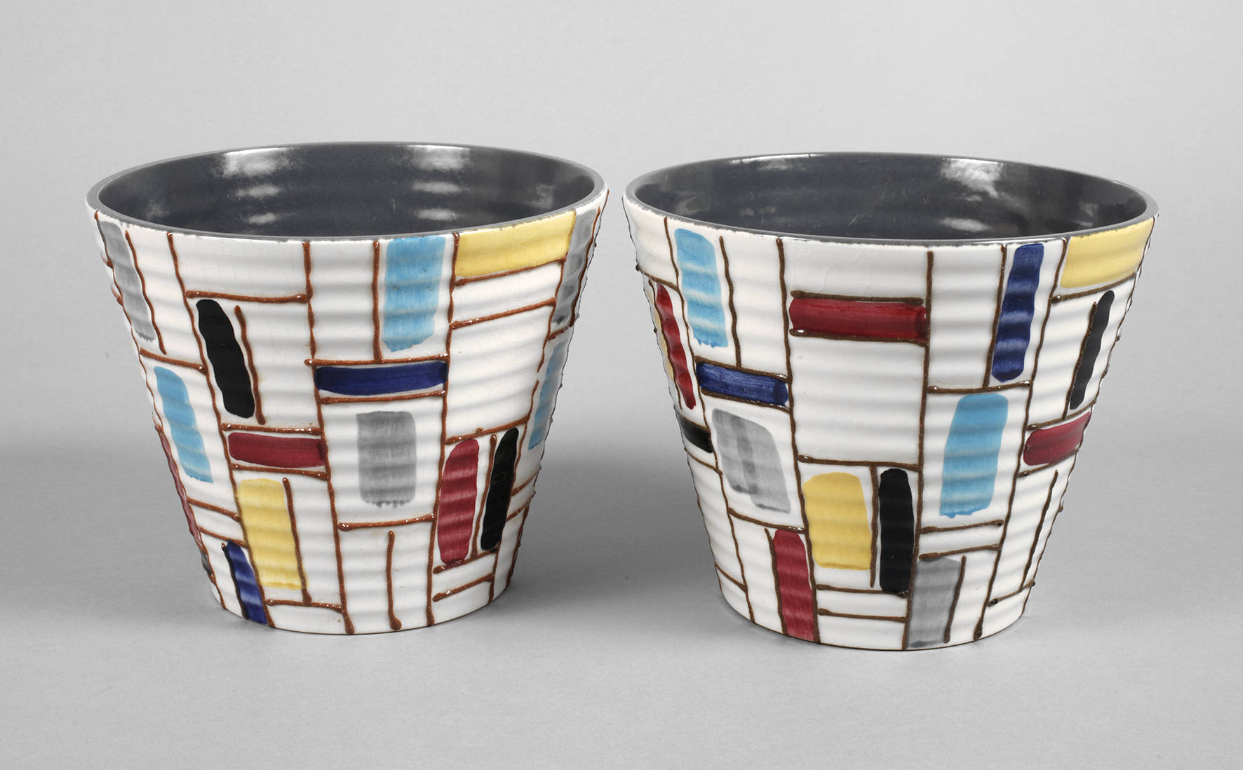 Paar Cachepots Strehla-Keramik