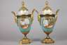 Sevres Paar Amphorenvasen