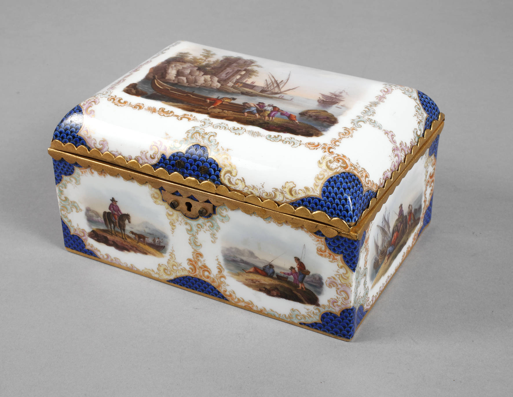 Deckeldose mit Kauffartheiszenen